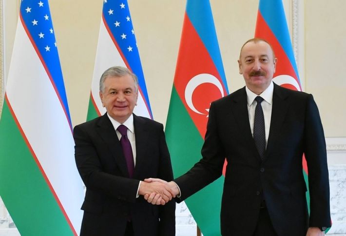 Özbəkistan Prezidenti İlham Əliyevə zəng etdi