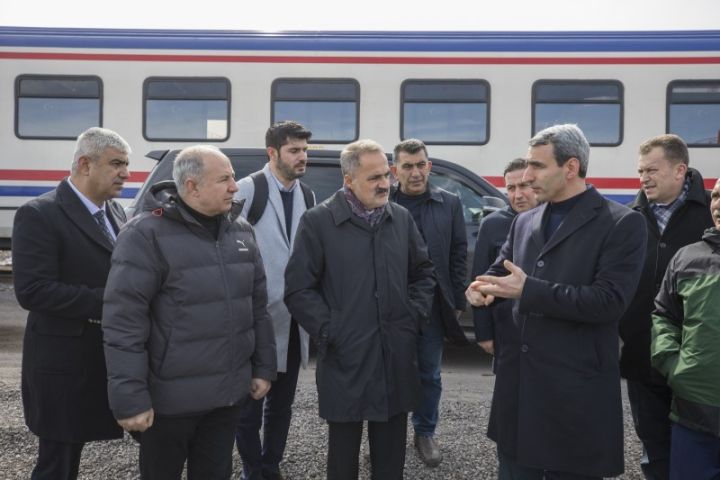 Artan yük tələbatını qarşılamaq üçün modernləşdirilən Bakı-Tbilisi-Qars dəmir yolu xətti yekunlaşır
