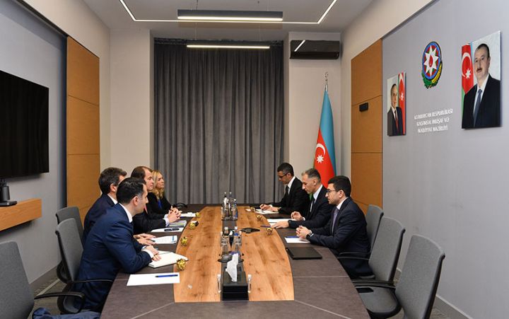 Nazir Rəşad Nəbiyev Avropa bankının birinci vitse-prezidenti ilə layihələrin maliyyələşməsi məsələsini müzakirə edib