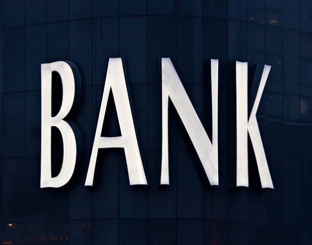 Müflis bankların aktivlərinin satışını daha 5 il ƏDV-dən azad edə bilər