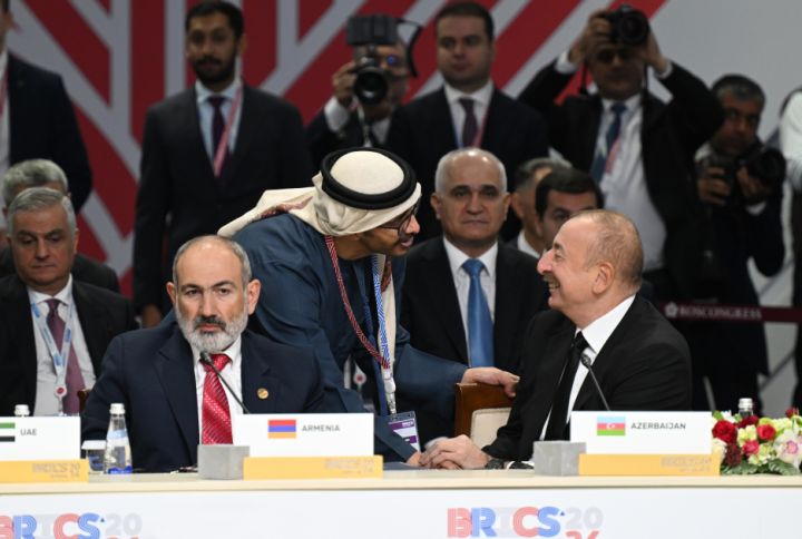 Kazanda plenar iclas keçirilir - Əliyev tədbirdə çıxış edib