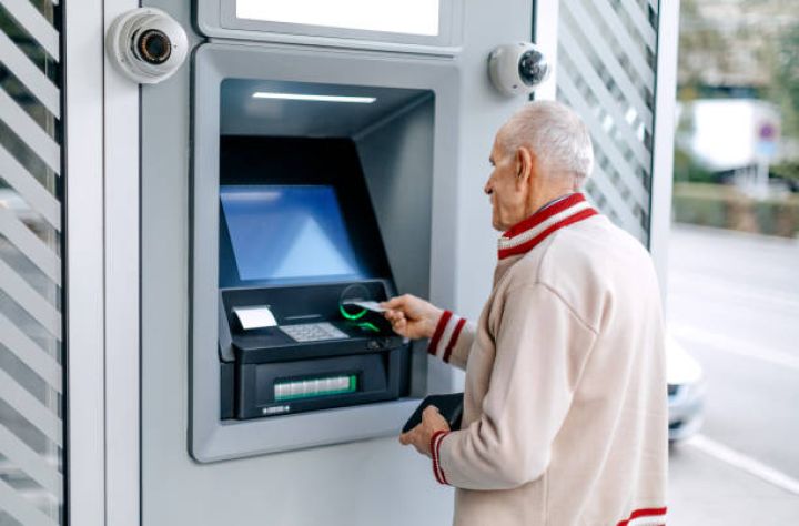 11 ayıda sosial ödənişlərə 9 milyard manata yaxın  vəsait ödənilib