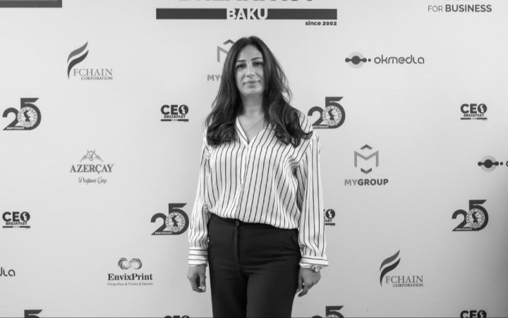 MOLDİNG BAKU: Lepka dekoru sənət və məkanla dialoq kimi