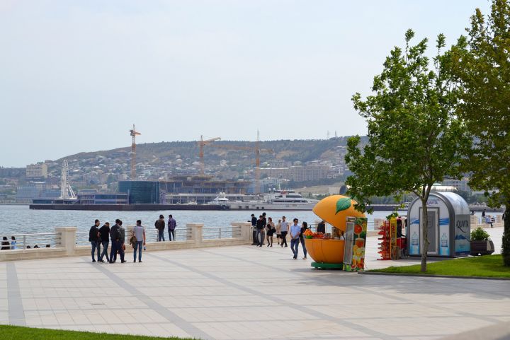 Dənizkənarı Bulvarda fəaliyyət göstərən sahibkarlara alıcıların hüquqlarını təmin etmələri və tələblərə uyğunlaşmları tövsiyə olundu