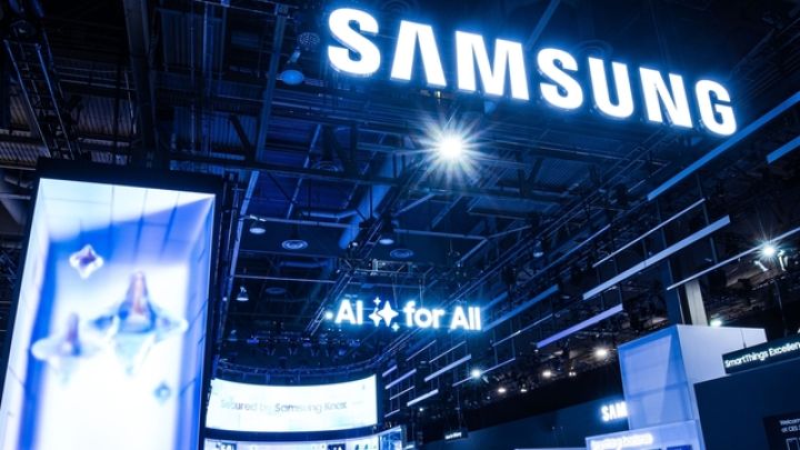 Samsung mənfəətini ikiqat artırıb