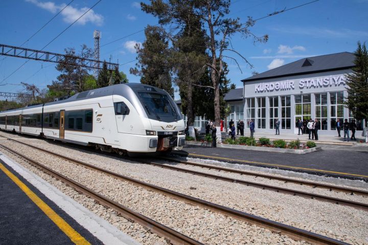 Kürdəmir stansiyası sərnişinlərin istifadəsinə verilir