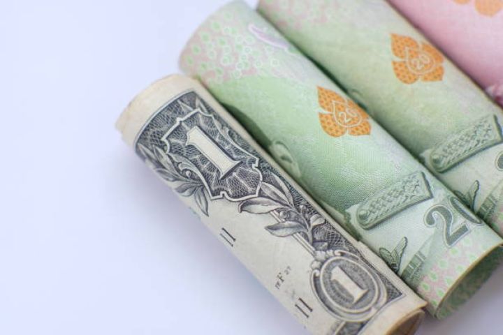 Rəsmi məzənnələr açıqlandı