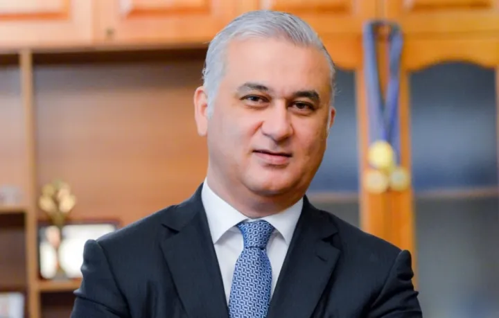 "Yaxın gələcəkdə kağız sənayesinə əlavə 100 milyon manat investisiyanın yatırılmasını nəzərdə tuturuq"