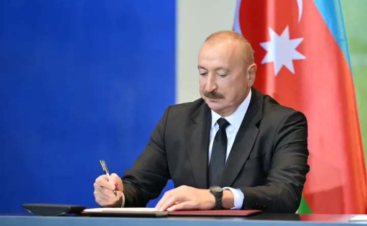 Prezident bir sıra ölkələrə yeni səfirlər təyin edib