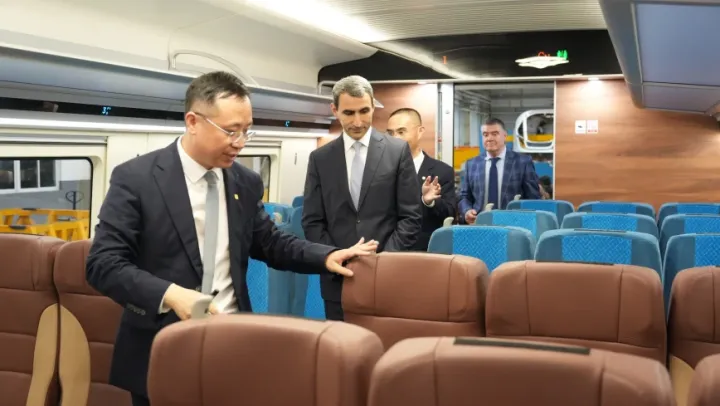 ADY Çin şirkətlərindən yeni sərnişin qatarları və vaqonları almağı planlaşdırır - 4 sərnişin qatarı və 50 vaqon
