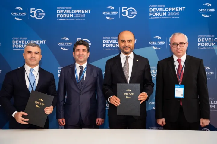 Azərbaycan bankı xarici qurum ilə 20 milyon dollarlıq kredit sazişi imzalayıb