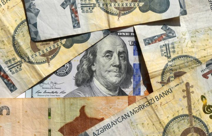 Reytinq agentliyindən Azərbaycanın valyuta məzənnəsi rejimilə bağlı proqnoz