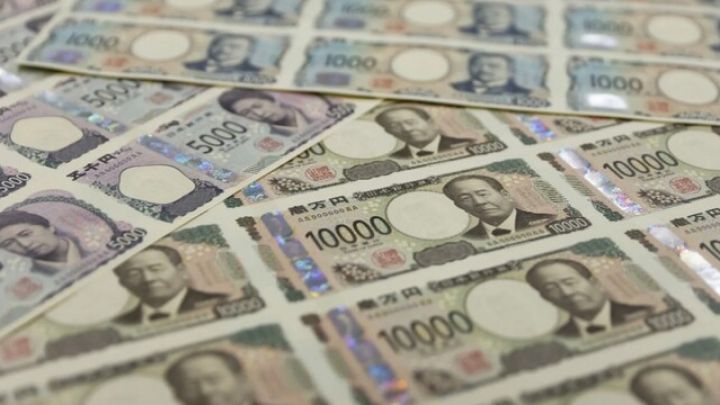Yaponiyada 30 milyard dollarlıq valyuta müdaxiləsi