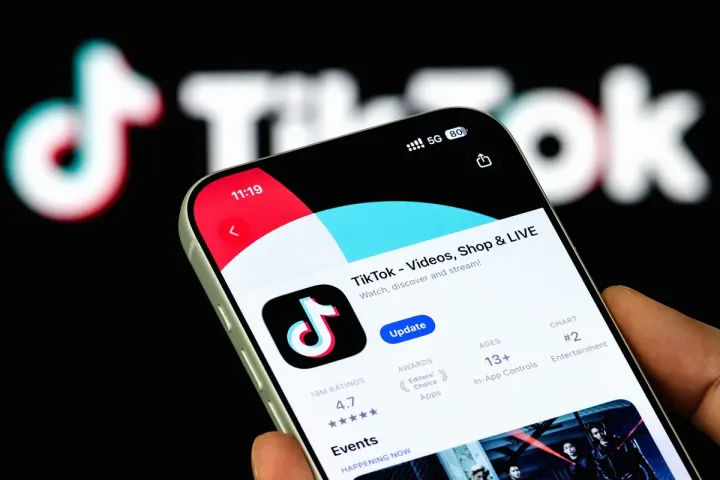Azərbaycan məktəblərində "TikTok"a giriş məhdudlaşdırılıb