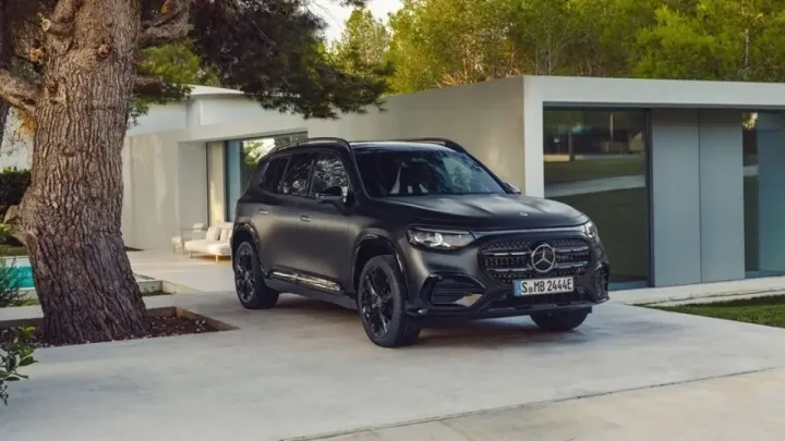 Almaniyanın avtomobil sənayesində mənfəət böhranı dərinləşir – “Mercedes-Benz” də proqnozunu aşağı saldı