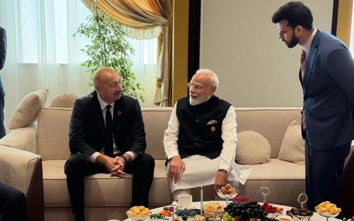 Prezident Hindistanın Baş naziri ilə söhbət etdi - Fotolar