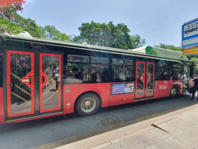 Daşıyıcılara məsafəyə görə pul ödəniləcək - Bakıda avtobuslarla bağlı yeni sistem işə düşdü